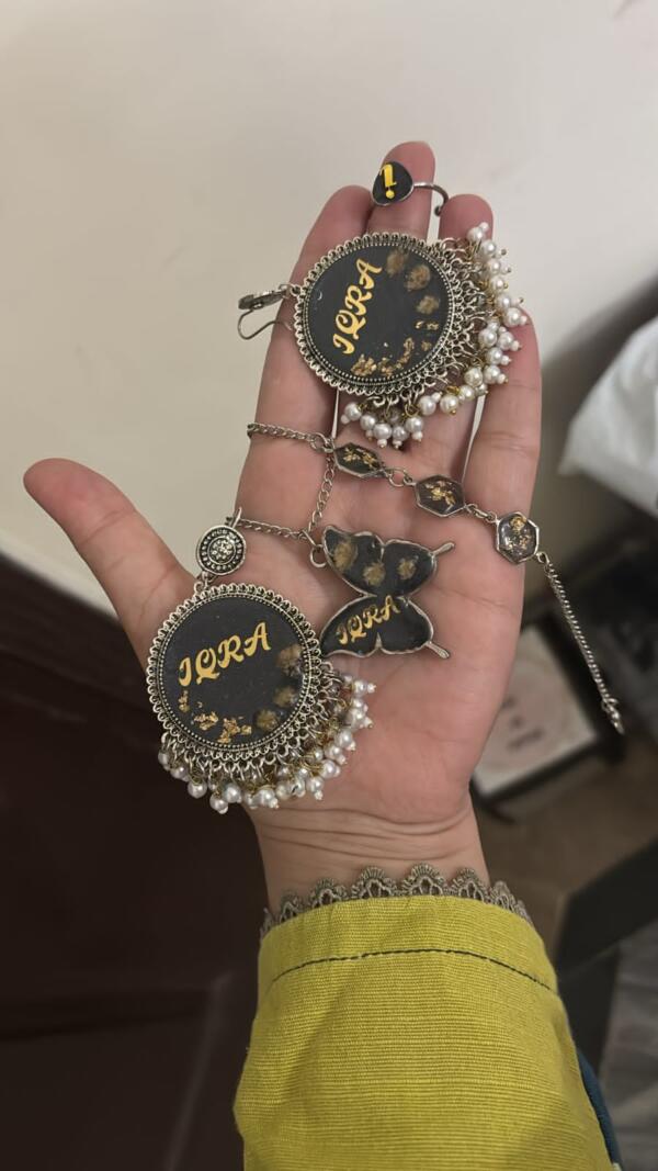 Iqra jhumke